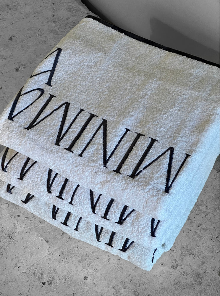 
                  
                    MINIMAA TOWEL
                  
                